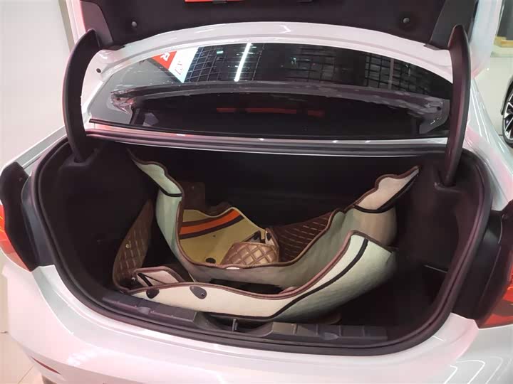 Фото 10 - BMW 1 Series