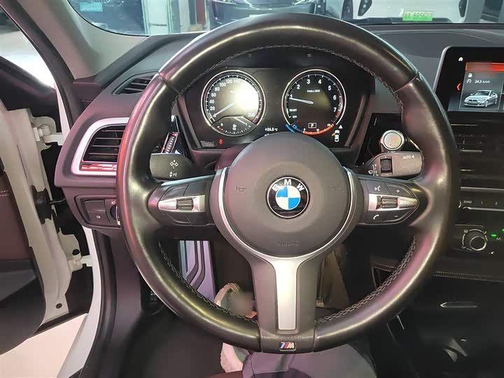 Фото 3 - BMW 1 Series