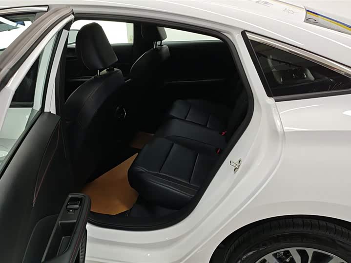 Фото 11 - MG Motor 5