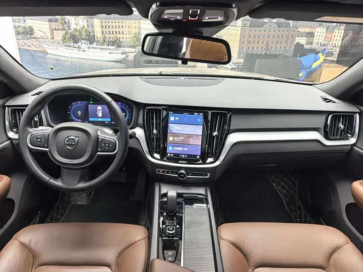 Фото 12 - Volvo S60