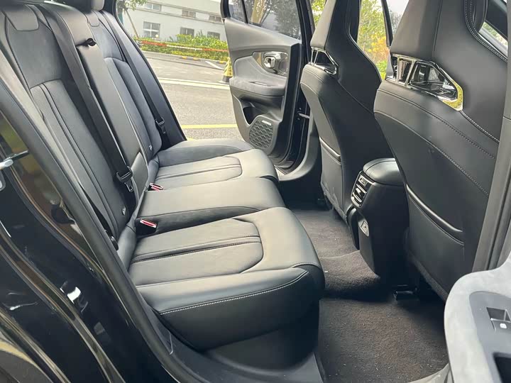 Фото 4 - GAC Trumpchi Empow R