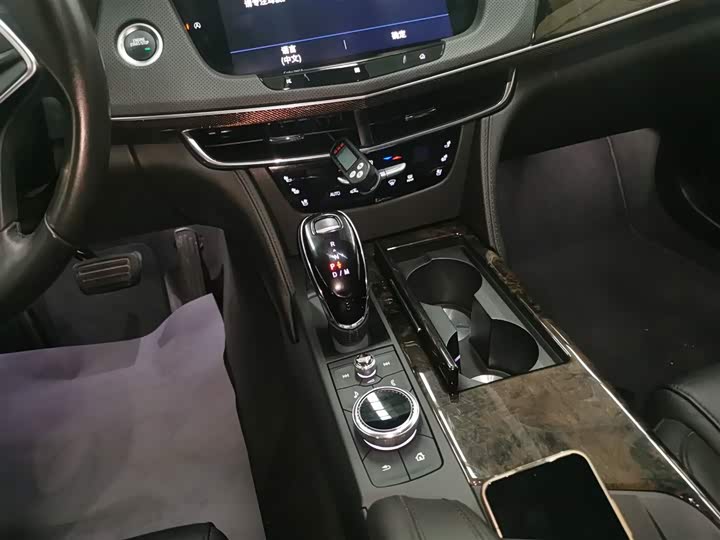 Фото 14 - Cadillac CT6