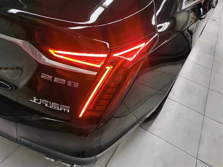 Фото 8 - Cadillac CT6