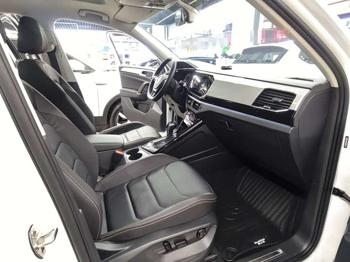 Фото 10 - Volkswagen Tayron