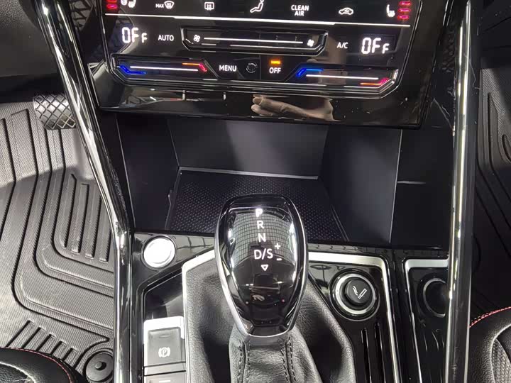 Фото 13 - Volkswagen Tayron