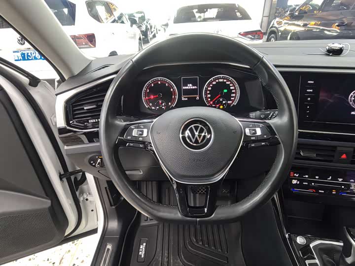 Фото 14 - Volkswagen Tayron