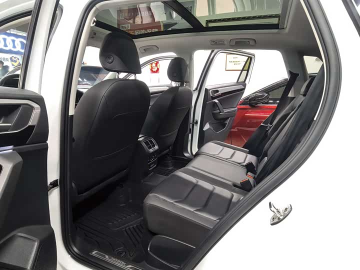 Фото 19 - Volkswagen Tayron