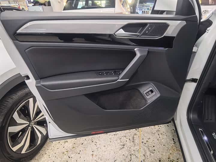 Фото 21 - Volkswagen Tayron