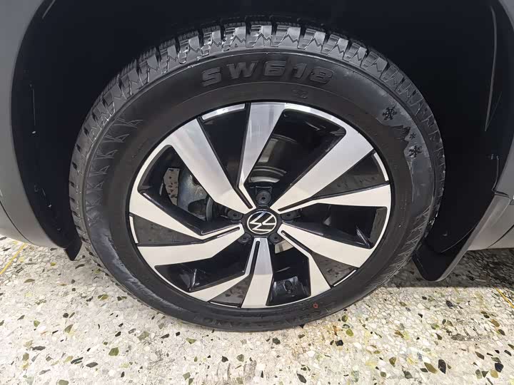 Фото 26 - Volkswagen Tayron