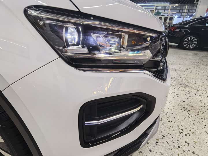 Фото 28 - Volkswagen Tayron