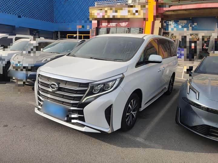 Фото 1 - GAC Trumpchi M8