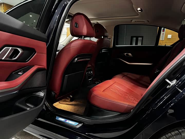 Фото 13 - BMW 3 Series