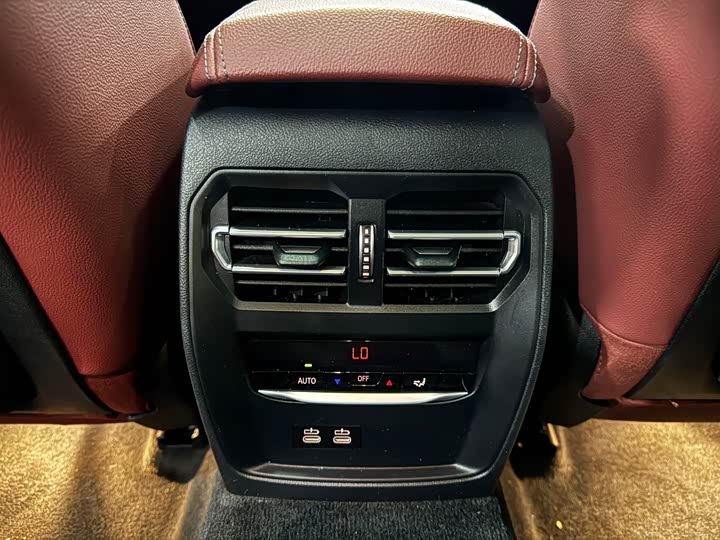 Фото 15 - BMW 3 Series