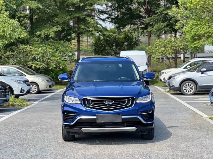 Фото 2 - Geely Atlas