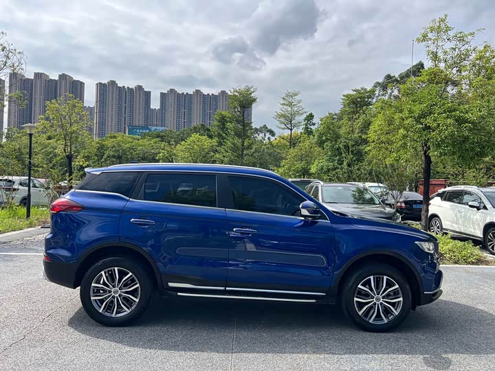 Фото 7 - Geely Atlas