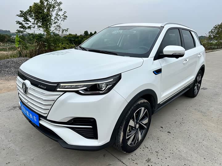 Фото 1 - Changan CS55 EV