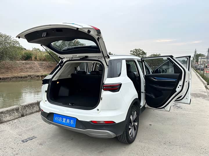 Фото 22 - Changan CS55 EV