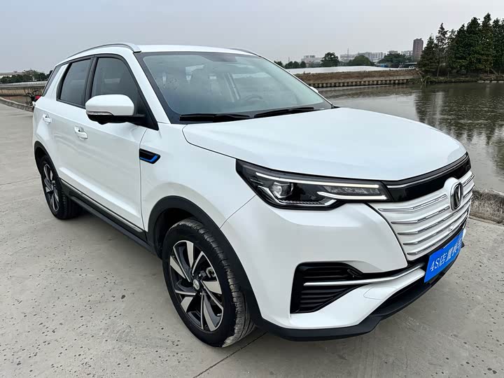 Фото 3 - Changan CS55 EV
