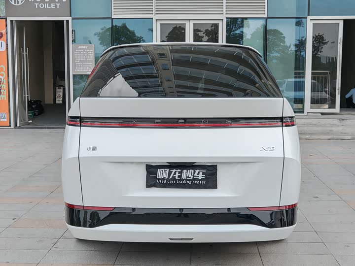 Фото 4 - XPeng X9