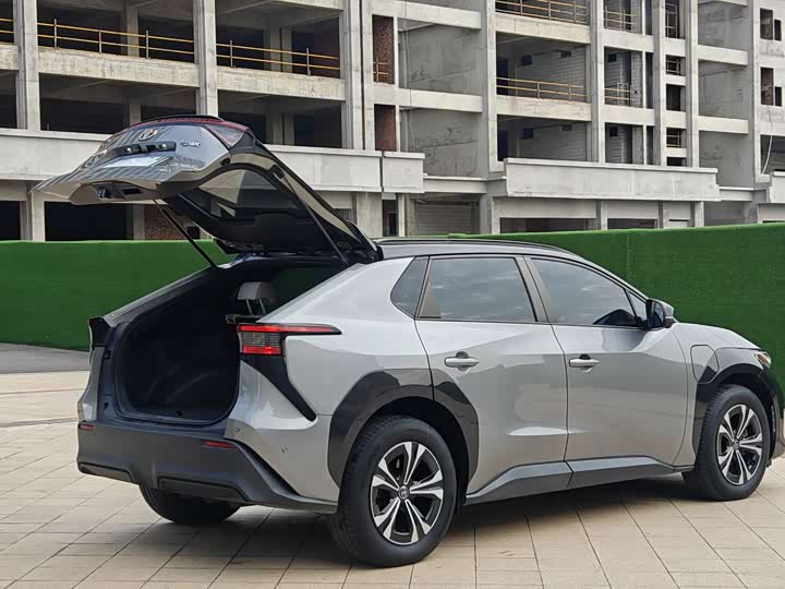 Фото 22 - Toyota bZ4X