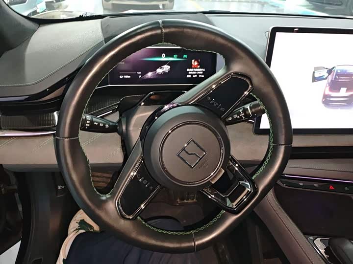 Фото 11 - Zeekr 001