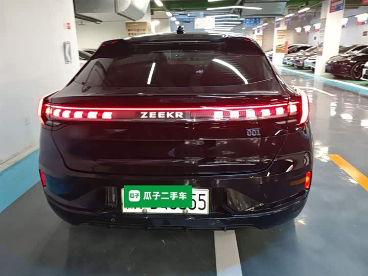 Фото 6 - Zeekr 001
