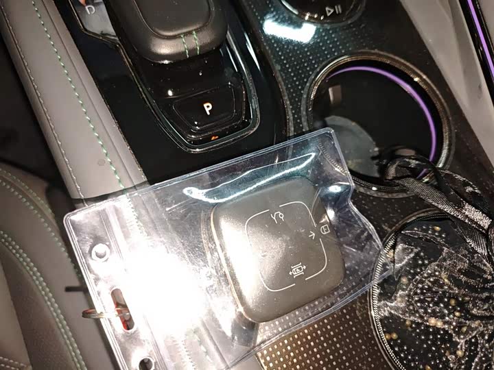 Фото 9 - Zeekr 001