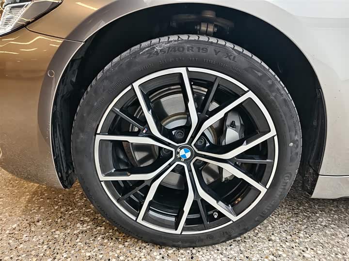 Фото 6 - BMW 5 Series