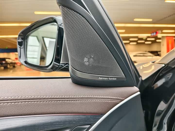 Фото 8 - BMW 5 Series