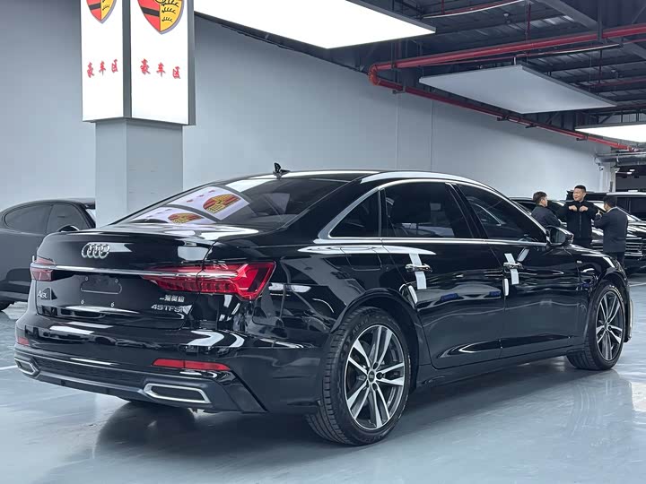 Фото 19 - Audi A6L