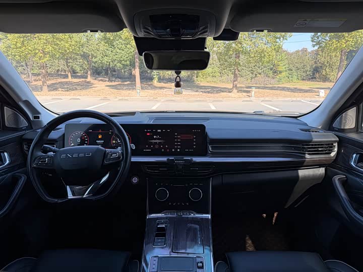 Фото 10 - Exeed VX