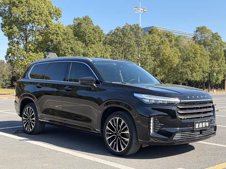 Фото 2 - Exeed VX