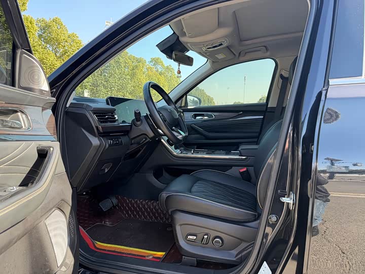 Фото 8 - Exeed VX