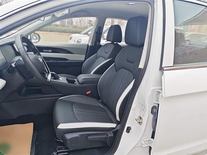 Фото 15 - Dongfeng Aeolus E70