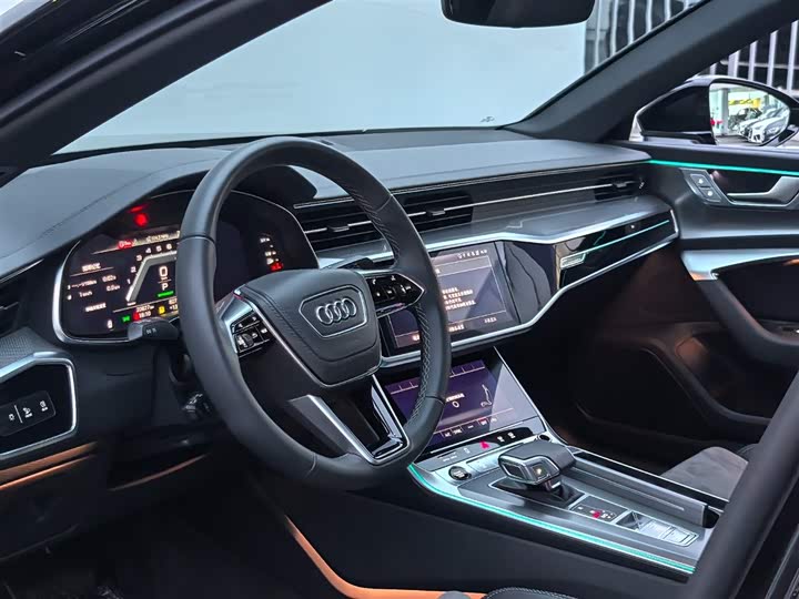 Фото 12 - Audi A6L