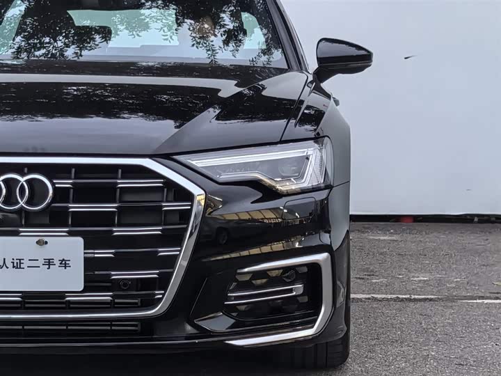 Фото 6 - Audi A6L