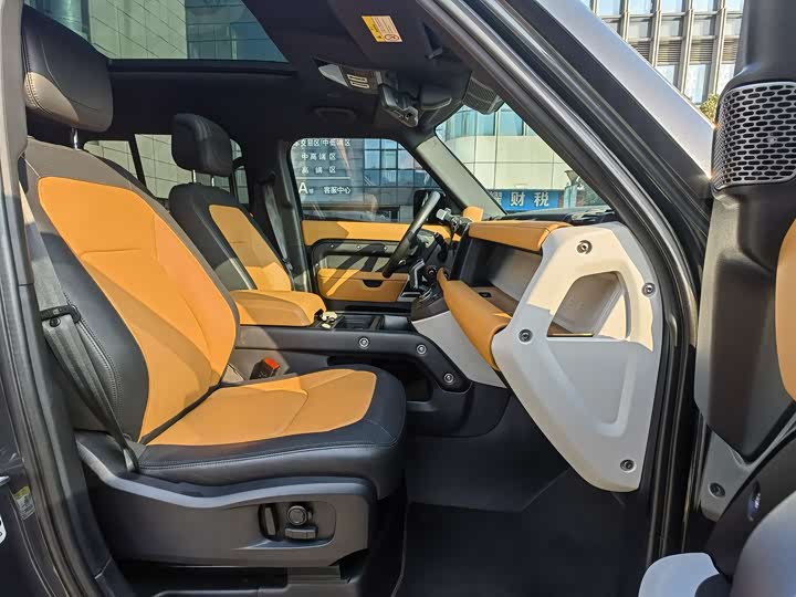 Фото 11 - Land Rover Defender