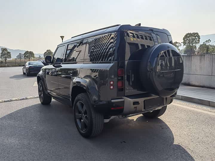 Фото 4 - Land Rover Defender