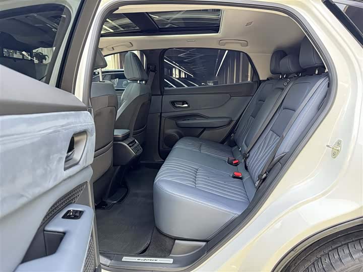 Фото 10 - Nissan Ariya EV