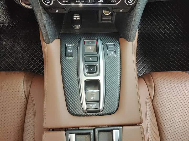 Фото 5 - Honda UR-V