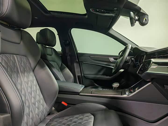 Фото 8 - Audi A6L