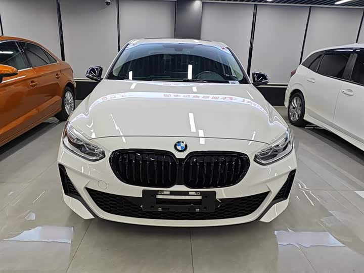 Фото 3 - BMW 1 Series