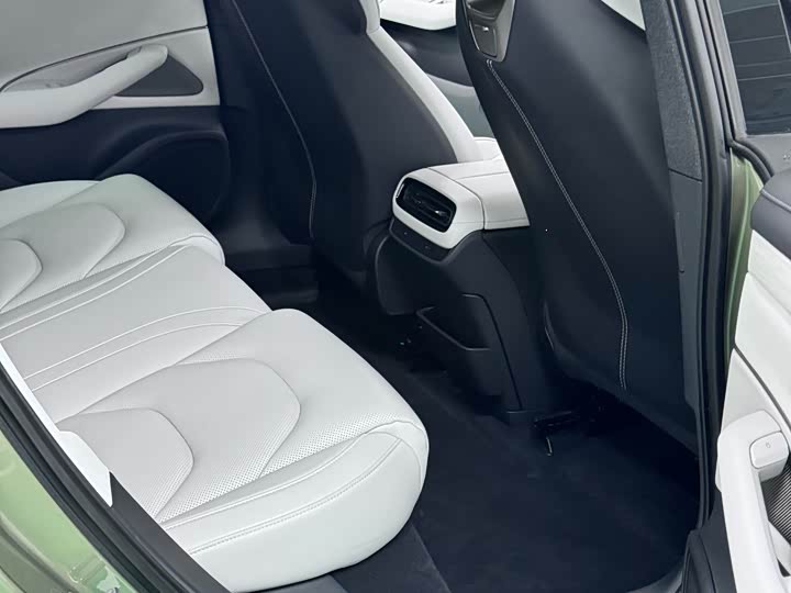 Фото 16 - Xiaomi SU7