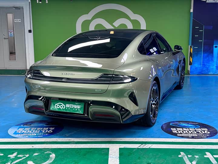 Фото 18 - Xiaomi SU7