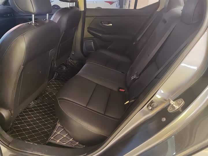 Фото 8 - Nissan Sylphy