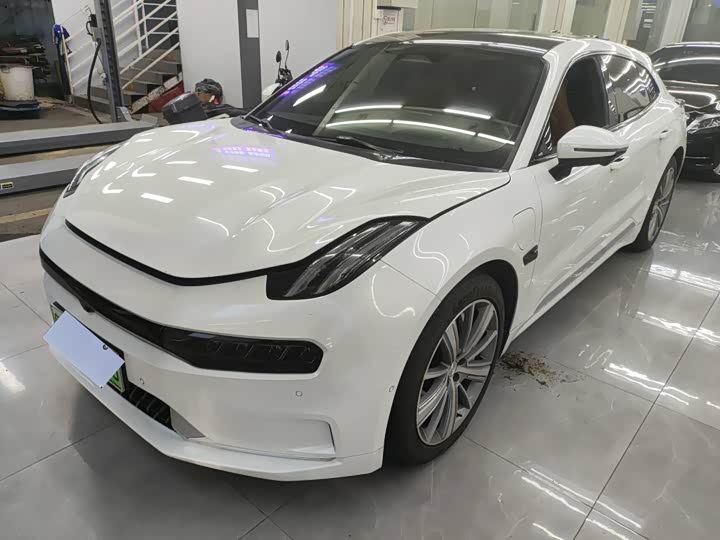 Фото 2 - Zeekr 001