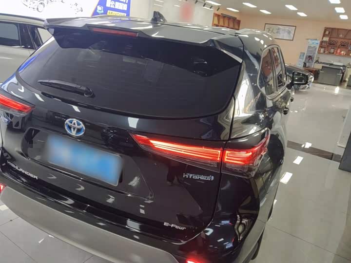 Фото 7 - Toyota Highlander