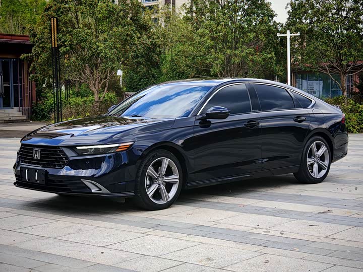 Фото 1 - Honda Accord