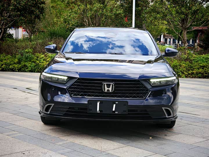 Фото 2 - Honda Accord