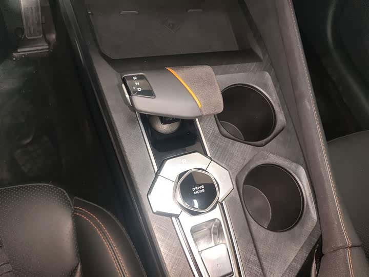 Фото 14 - Changan UNI-V